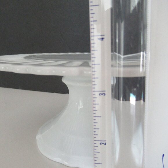 Reticulated Ceramic White 7.5" Diameter Pedestal Cake Stand in White Porcelain - Picture 7 of 9